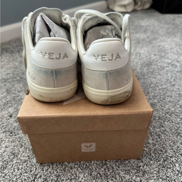 Veja Cream Sneakers - Picture 3 of 6